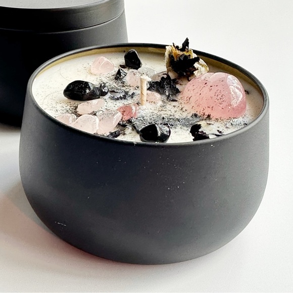 Full Moon Magic Candle – Black Obsidian & Rose Quartz, Soy Wax, Grounding & Love - Picture 3 of 6